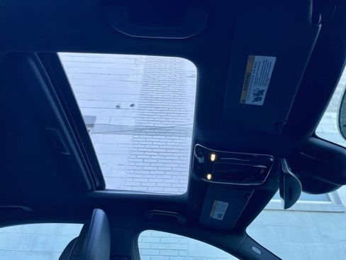 Used 2024 Mercedes-Benz C 300 4MATIC Sedan image 17