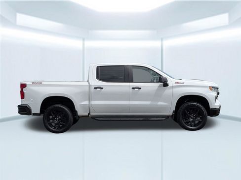 Used 2025 Chevrolet Silverado 1500 LT Trail Boss AWD/4WD image 8