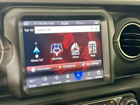 Certified 2022 Jeep Wrangler Unlimited Sahara AWD/4WD image 17