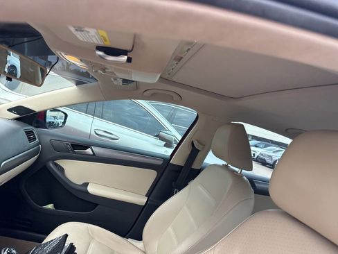 Used 2013 Volkswagen Jetta TDI FWD image 3