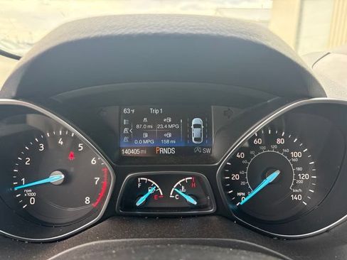 Used 2018 Ford Escape SEL w/ Ford Safe & Smart Package AWD/4WD image 16