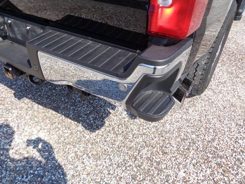 Used 2024 Ford F250 Lariat w/ Chrome Package image 82