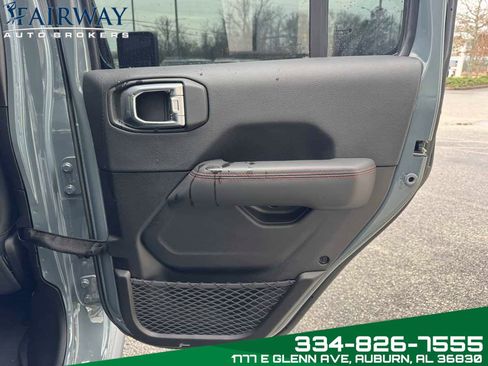 Used 2025 Jeep Gladiator Rubicon w/ Convenience Group image 29