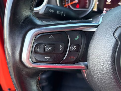 Used 2018 Jeep Wrangler Unlimited Sahara image 21