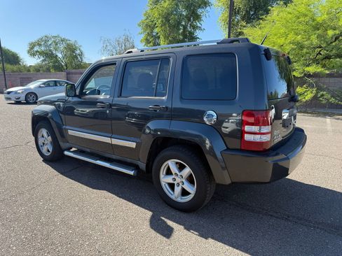 Used 2011 Jeep Liberty Limited w/ Chrome Accents Group image 7