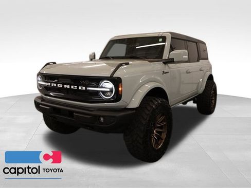 Used 2024 Ford Bronco Outer Banks AWD/4WD image 5