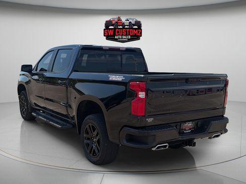 Used 2022 Chevrolet Silverado 1500 LT Trail Boss w/ Convenience Package II AWD/4WD image 5