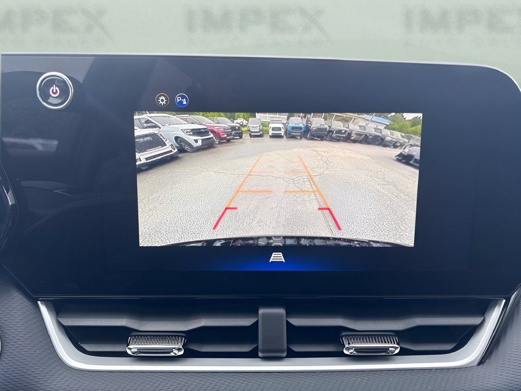 Used 2025 Chevrolet Equinox LT AWD/4WD image 16