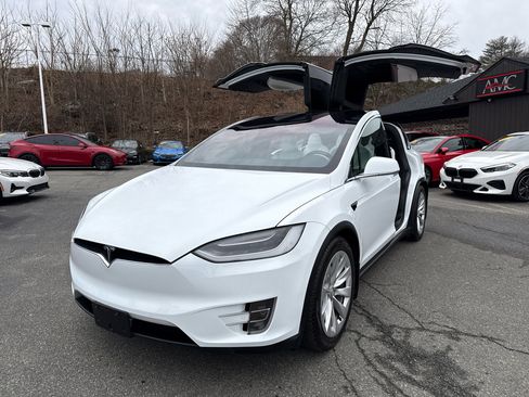 Used 2016 Tesla Model X 60D image 12