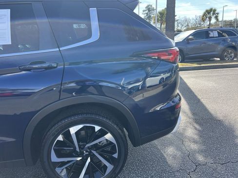 Used 2023 Mitsubishi Outlander SE image 8