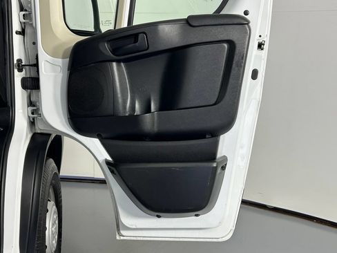 Used 2022 RAM ProMaster 2500 FWD image 9