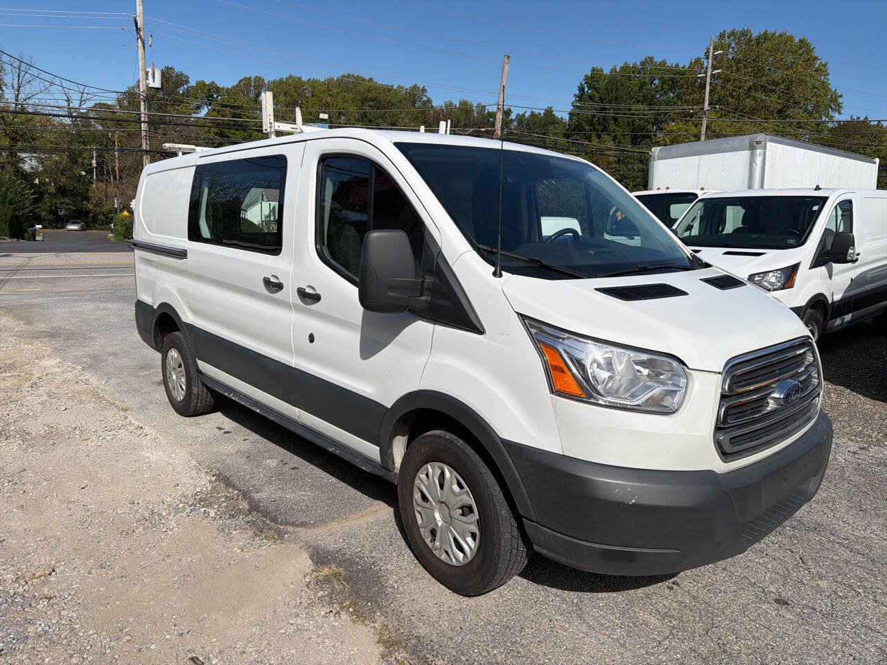 Used 2017 Ford Transit 250 130 Low Roof w/ Exterior Upgrade Package RWD image 12