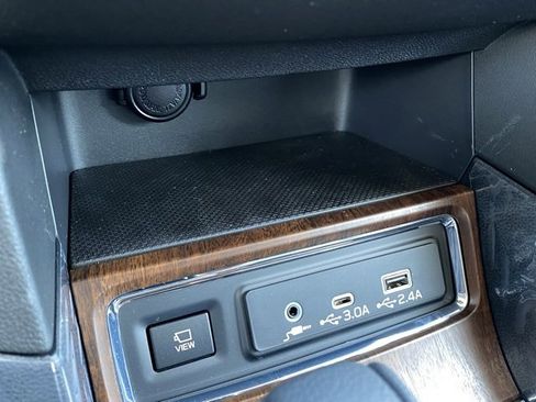 New 2025 Subaru Ascent Touring image 17