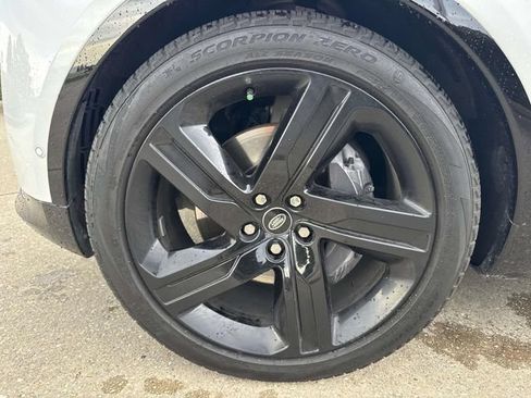 Used 2023 Land Rover Discovery S R-Dynamic AWD/4WD image 9