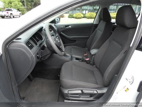 Used 2016 Volkswagen Jetta S FWD image 11
