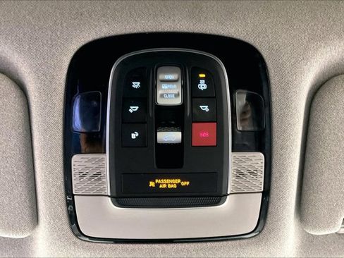 Used 2024 Hyundai Palisade Limited AWD/4WD image 36