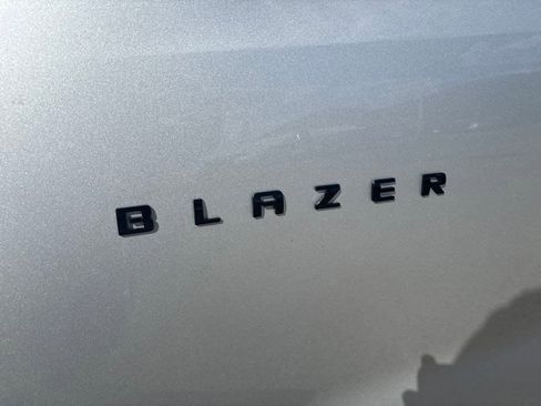 Used 2021 Chevrolet Blazer RS w/ Enhanced Convenience Package image 11