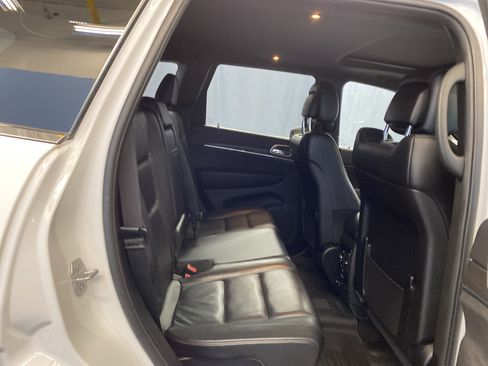 Used 2018 Jeep Grand Cherokee Limited image 38