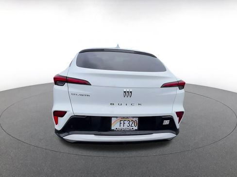 Used 2025 Buick Envista Sport Touring image 12