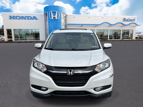 Used 2018 Honda HR-V EX image 8