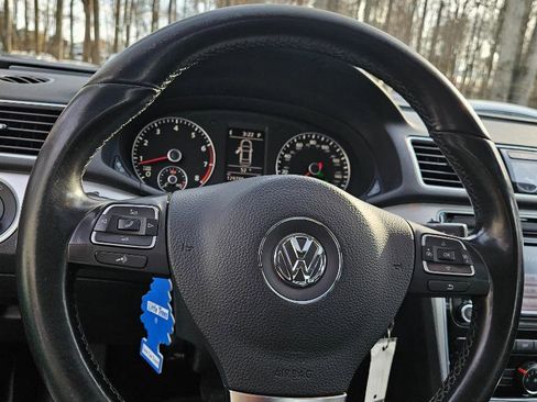 Used 2013 Volkswagen Passat 2.5 SE image 19