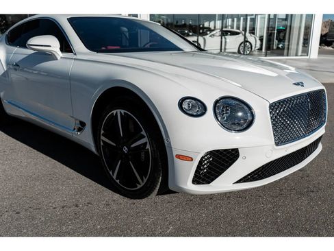 Used 2023 Bentley Continental GT V8 image 18