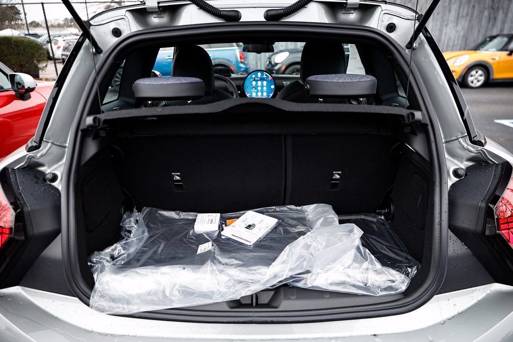 New 2026 MINI Cooper 2-Door Hardtop FWD image 27