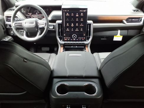 New 2026 GMC Yukon XL Denali AWD/4WD image 10
