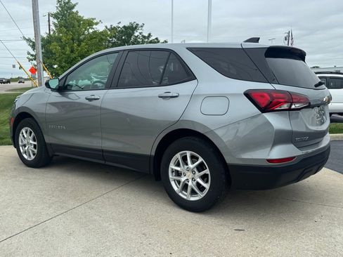 Used 2024 Chevrolet Equinox LS w/ LS Convenience Package FWD image 5