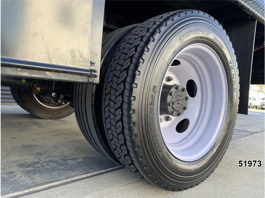 Used 2023 Ford F550 Luxury RWD image 18