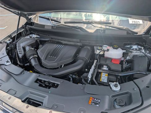 New 2026 Chevrolet Traverse LT w/ Driver Confidence Package FWD image 39