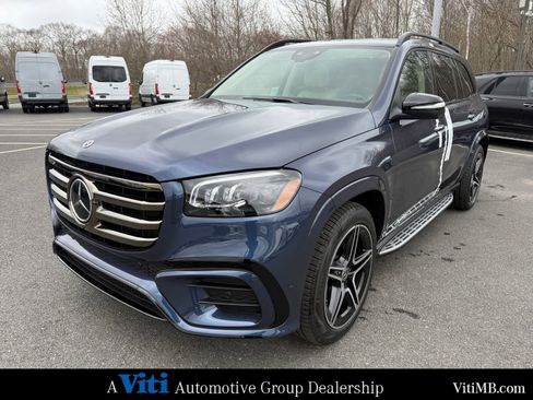 Used 2026 Mercedes-Benz GLS 450 4MATIC image 4