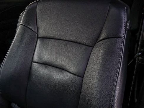 Used 2017 Honda Pilot Touring image 28