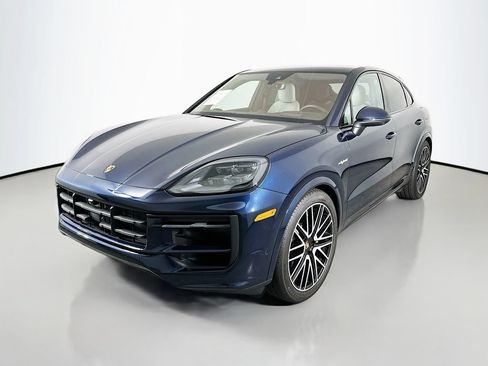 Used 2025 Porsche Cayenne S AWD/4WD image 1