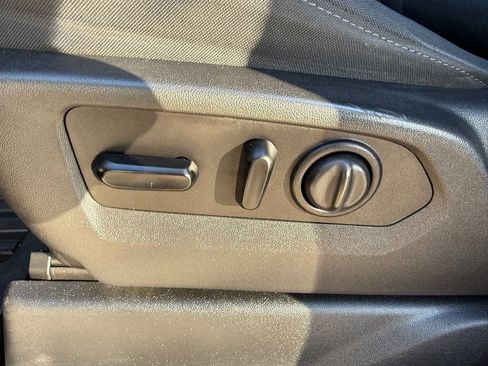 Used 2020 GMC Sierra 1500 Elevation w/ Elevation Value Package image 23