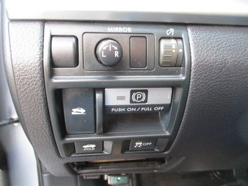 Used 2014 Subaru Legacy 2.5i Premium image 38