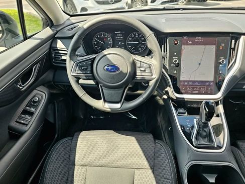 Used 2025 Subaru Outback Premium w/ Popular Package #1A AWD/4WD image 28
