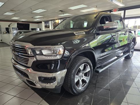 Used 2019 RAM 1500 Laramie AWD/4WD image 1