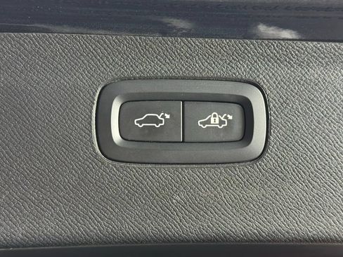 Used 2024 Volvo XC90 T8 Ultimate w/ Protection Package Premier AWD/4WD image 30