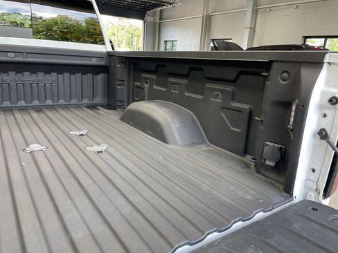 Used 2024 GMC Sierra 3500 Denali AWD/4WD image 10