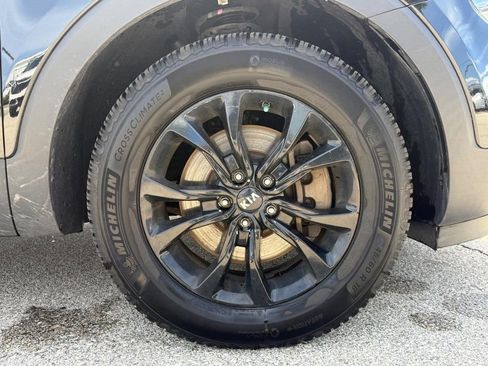 Used 2020 Kia Telluride LX AWD/4WD image 10