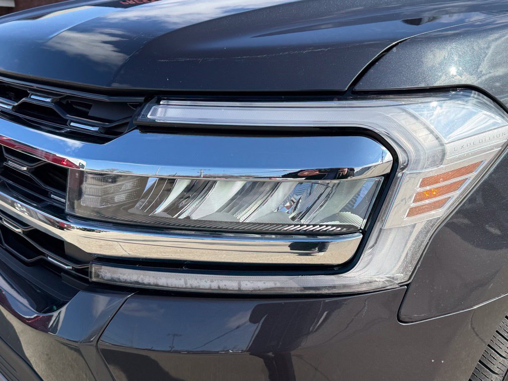 Used 2024 Ford Expedition Limited AWD/4WD image 25