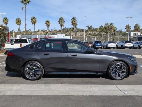 New 2026 BMW 530i xDrive image 3