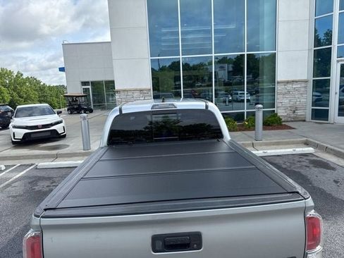 Used 2022 Toyota Tacoma TRD Off-Road w/ TRD Premium Off Road Package RWD image 6