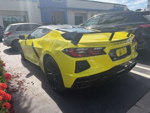 Used 2024 Chevrolet Corvette Stingray Coupe w/ Z51 Performance Package image 6