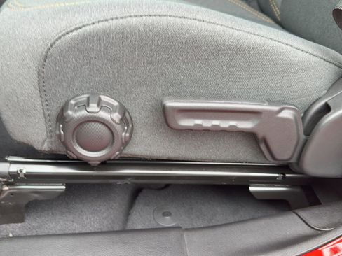 New 2025 Jeep Gladiator Sport image 12