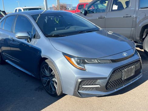 Used 2021 Toyota Corolla SE w/ SE Premium Package image 2