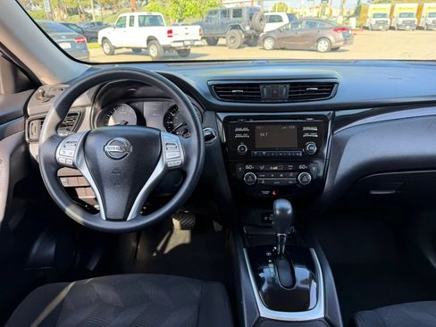 Used 2014 Nissan Rogue SV FWD image 15