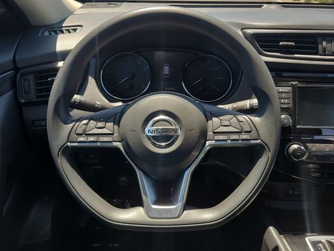 Used 2018 Nissan Rogue S AWD/4WD image 21