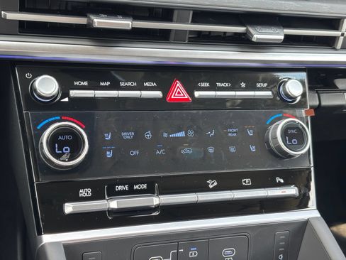 New 2026 Hyundai Santa Fe Limited FWD image 24